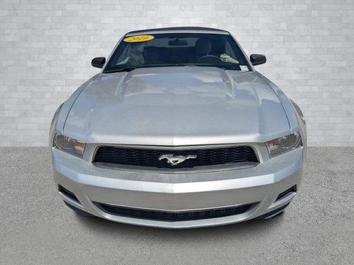 2010 Ford Mustang V6