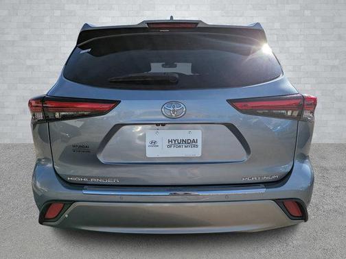2021 Toyota Highlander Platinum