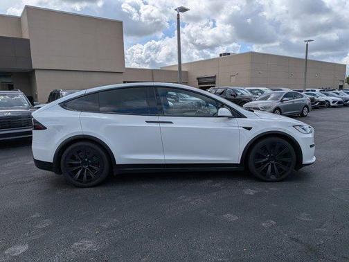Pearl White Multi 2022 Tesla Model X Plaid