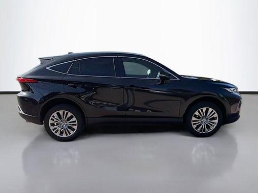 2022 Toyota Venza XLE