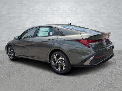 2025 Hyundai ELANTRA HEV SEL Sport