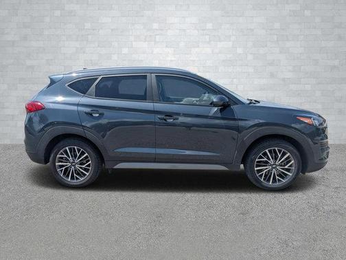 2021 Hyundai TUCSON SEL