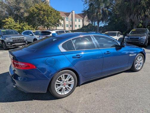 2017 Jaguar XE 25t Premium