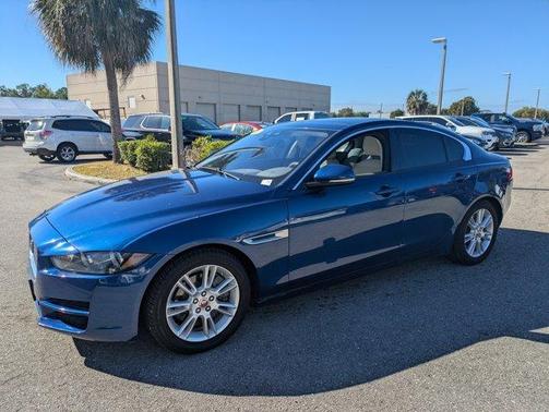 2017 Jaguar XE 25t Premium