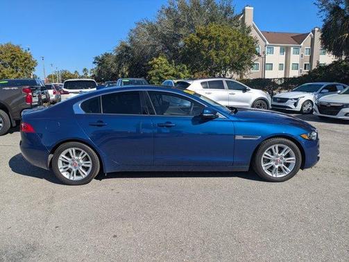 2017 Jaguar XE 25t Premium