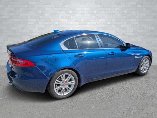 2017 Jaguar XE 25t Premium
