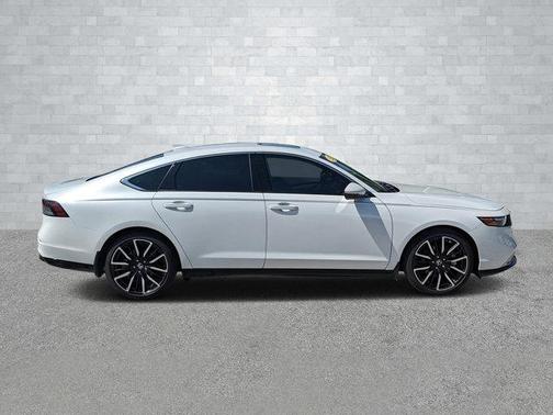 2023 Honda Accord Hybrid Touring