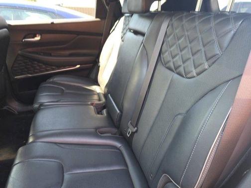 2022 Hyundai SANTA FE HEV SEL Premium