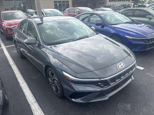 2025 Hyundai ELANTRA SEL Convenience