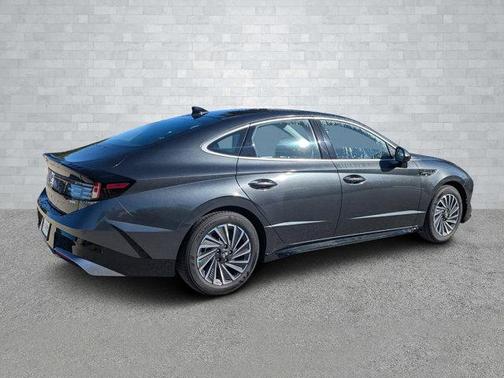 2023 Hyundai SONATA Hybrid Limited