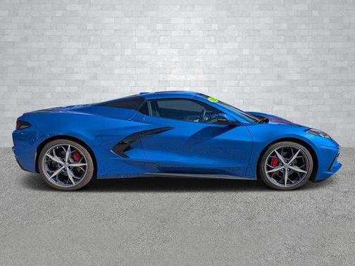2022 Chevrolet Corvette Stingray w/2LT
