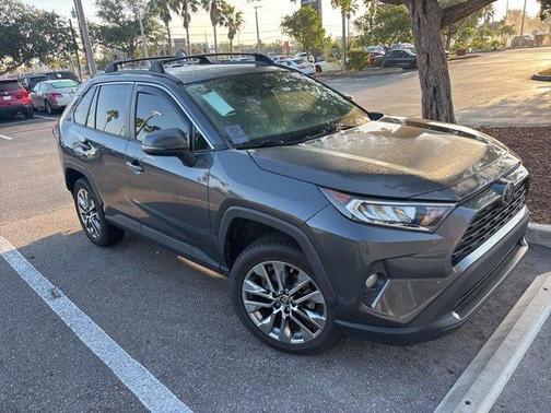 2019 Toyota RAV4 XLE Premium