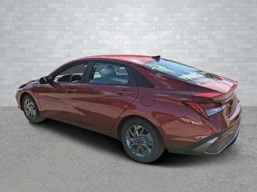 2025 Hyundai ELANTRA HEV Blue