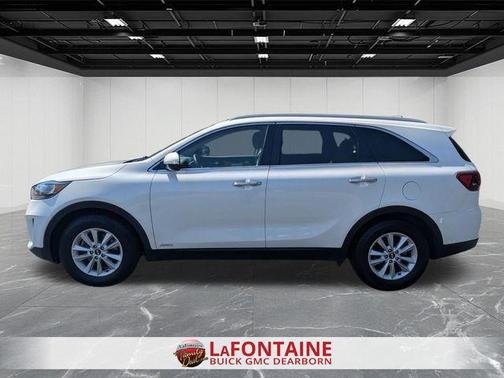 Snow White Pearl 2019 Kia Sorento LX