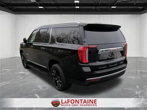 2023 GMC Yukon XL SLT