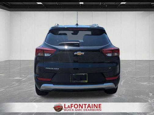 Mosaic Black Metallic 2024 Chevrolet Trailblazer LT