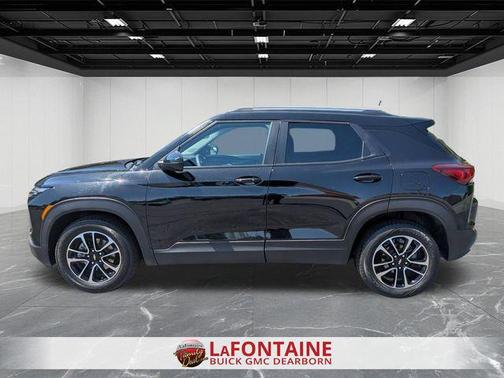 Mosaic Black Metallic 2024 Chevrolet Trailblazer LT