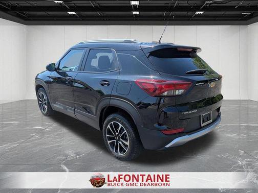 Mosaic Black Metallic 2024 Chevrolet Trailblazer LT
