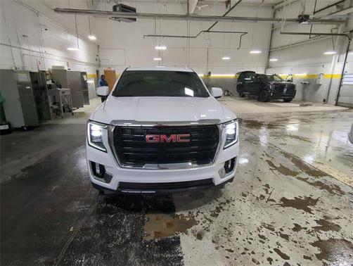 2023 GMC Yukon SLE