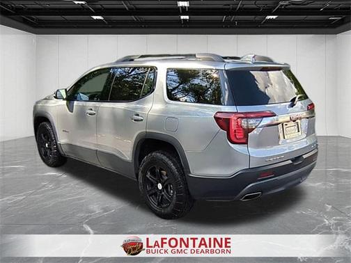 2023 GMC Acadia AWD AT4