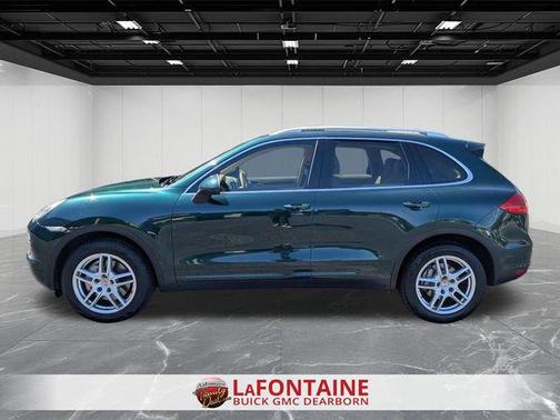 Jet Green Metallic 2011 Porsche Cayenne Cayenne
