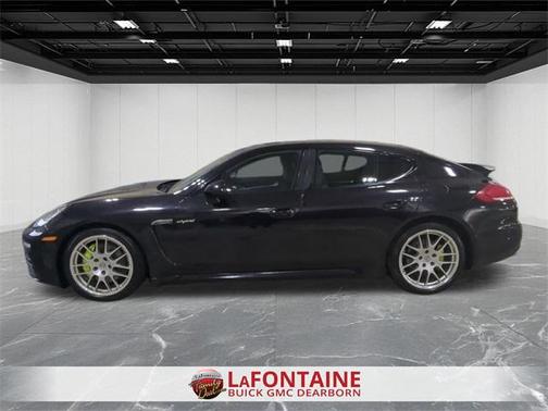 2014 Porsche Panamera 4