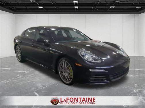 2014 Porsche Panamera 4
