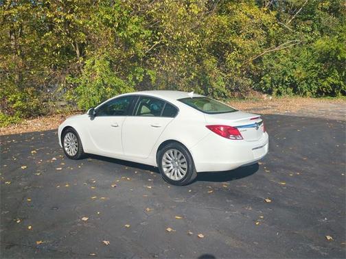 2012 Buick Regal Base