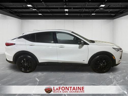 Summit White 2025 Buick Envista Sport Touring FWD