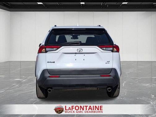 Ice Cap 2025 Toyota RAV4 Hybrid SE
