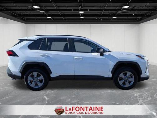 Ice Cap 2025 Toyota RAV4 Hybrid SE