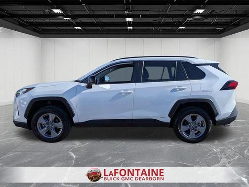 Ice Cap 2025 Toyota RAV4 Hybrid SE