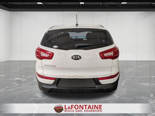 Clear White 2013 Kia Sportage LX