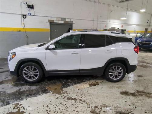 2024 GMC Terrain SLT