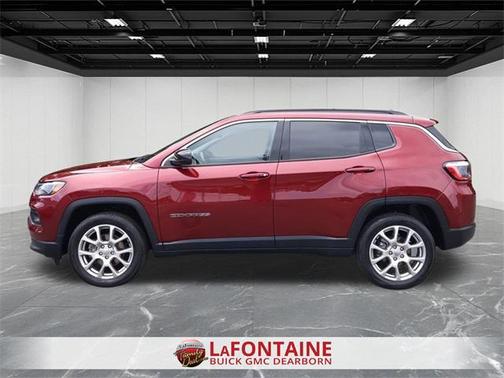 2022 Jeep Compass Latitude Lux