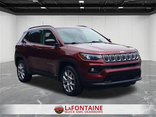 2022 Jeep Compass Latitude Lux