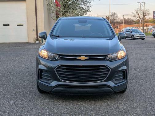 Nightfall Gray Metallic 2019 Chevrolet Trax LS