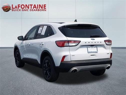 2020 Ford Escape SE