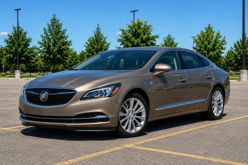 Pepperdust Metallic 2017 Buick LaCrosse Premium