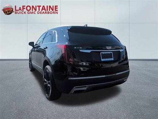 2022 Cadillac XT5 Premium Luxury