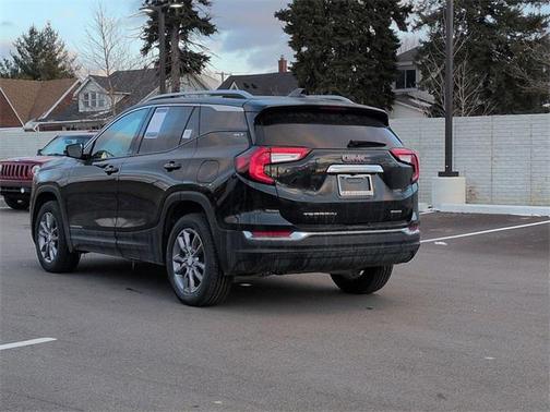 2024 GMC Terrain SLT