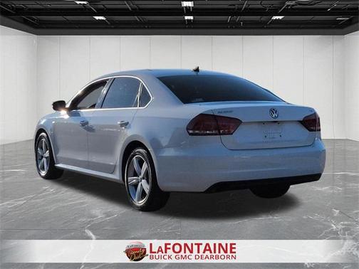 2015 Volkswagen Passat 1.8T Limited Edition
