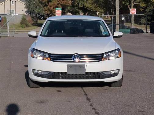 2015 Volkswagen Passat 1.8T Limited Edition
