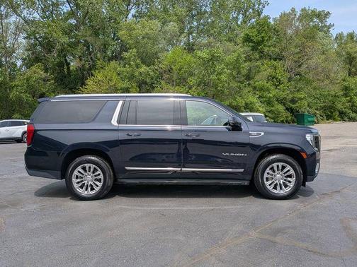 Midnight Blue Metallic 2021 GMC Yukon XL SLT