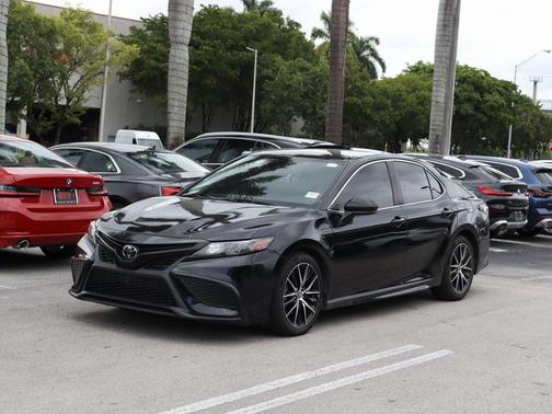 2021 Toyota Camry SE