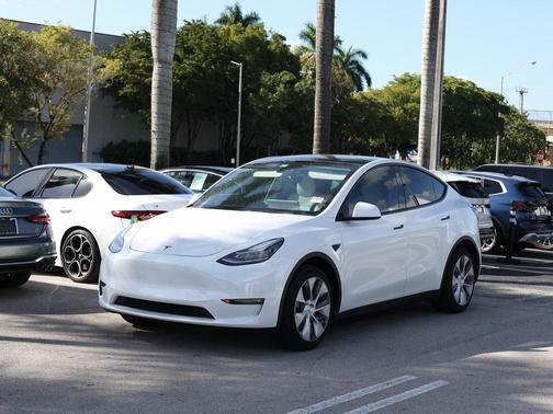 2023 Tesla Model Y Long Range Dual Motor All-Wheel Drive