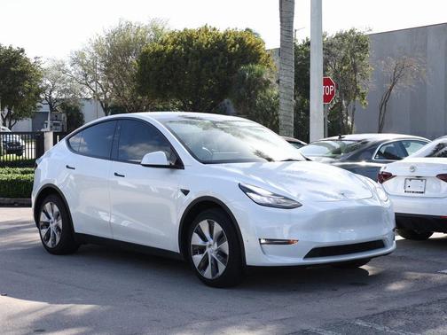 2023 Tesla Model Y Long Range Dual Motor All-Wheel Drive