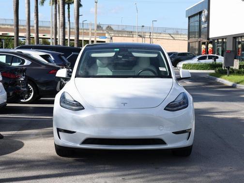 2023 Tesla Model Y Long Range Dual Motor All-Wheel Drive