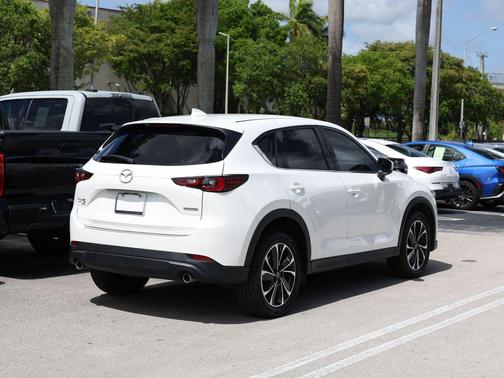 Snowflake White Pearl Mica 2022 Mazda CX-5 2.5 S