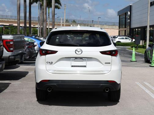 Snowflake White Pearl Mica 2022 Mazda CX-5 2.5 S
